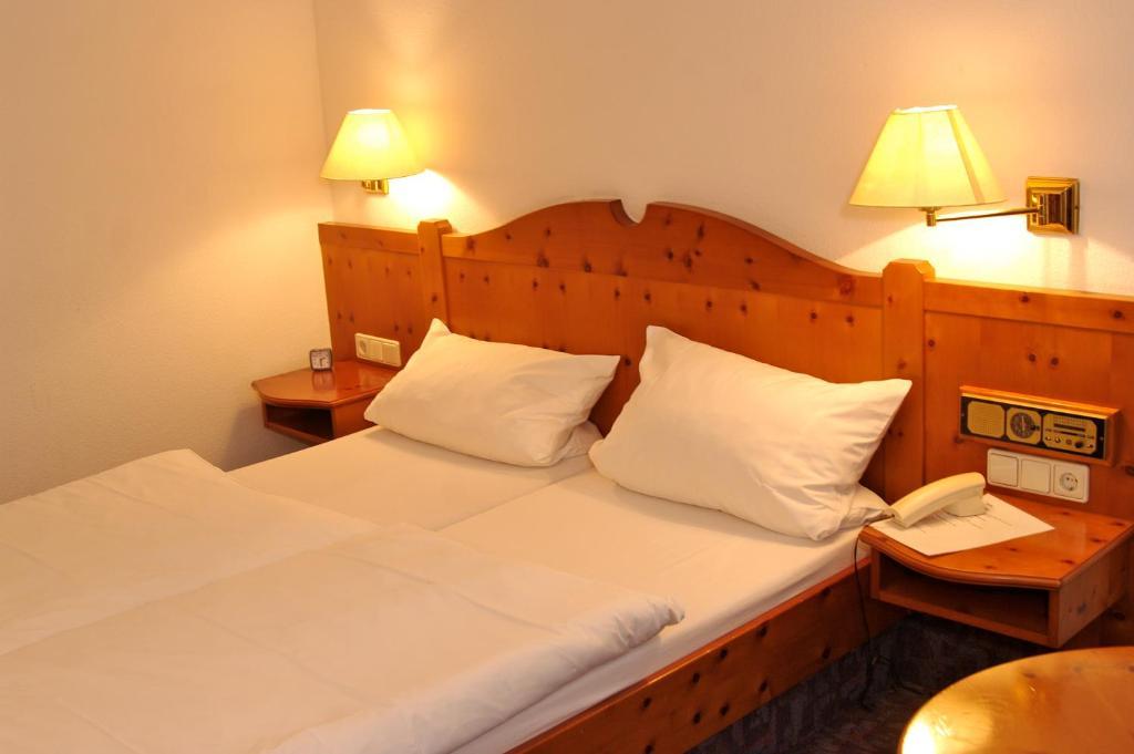 Gasthof Zum Kauzen Ochsenfurt Quarto foto